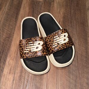 New Balance 200 V1 leopard/ cheetah slides size 9